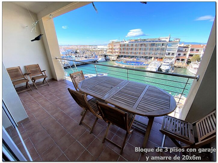 luxury-building-for-sale-of-three-apartments-with-garage-and-mooring-in-empuriabrava-597 ​