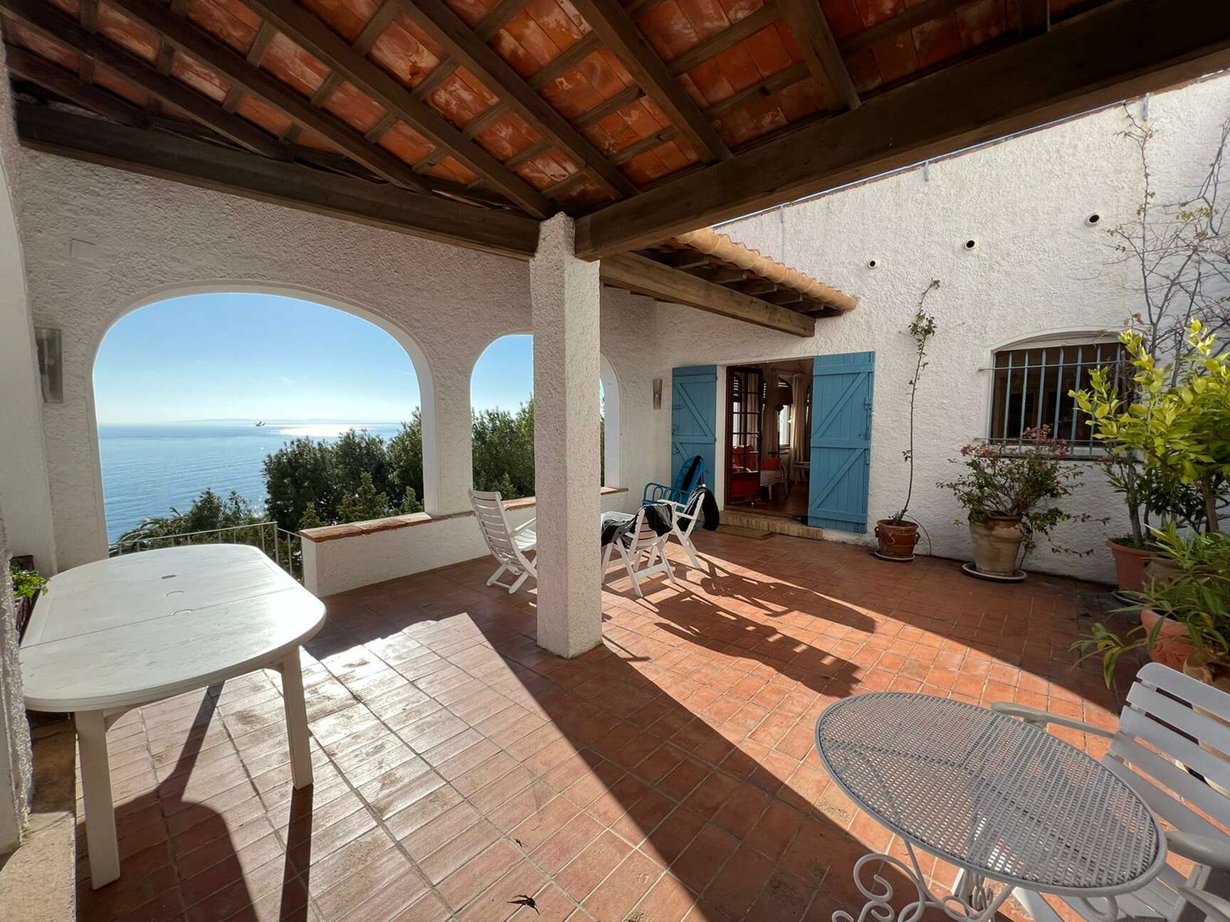casa-estilo-mediterraneo-vistas-mar-venta-almadrava-roses-569