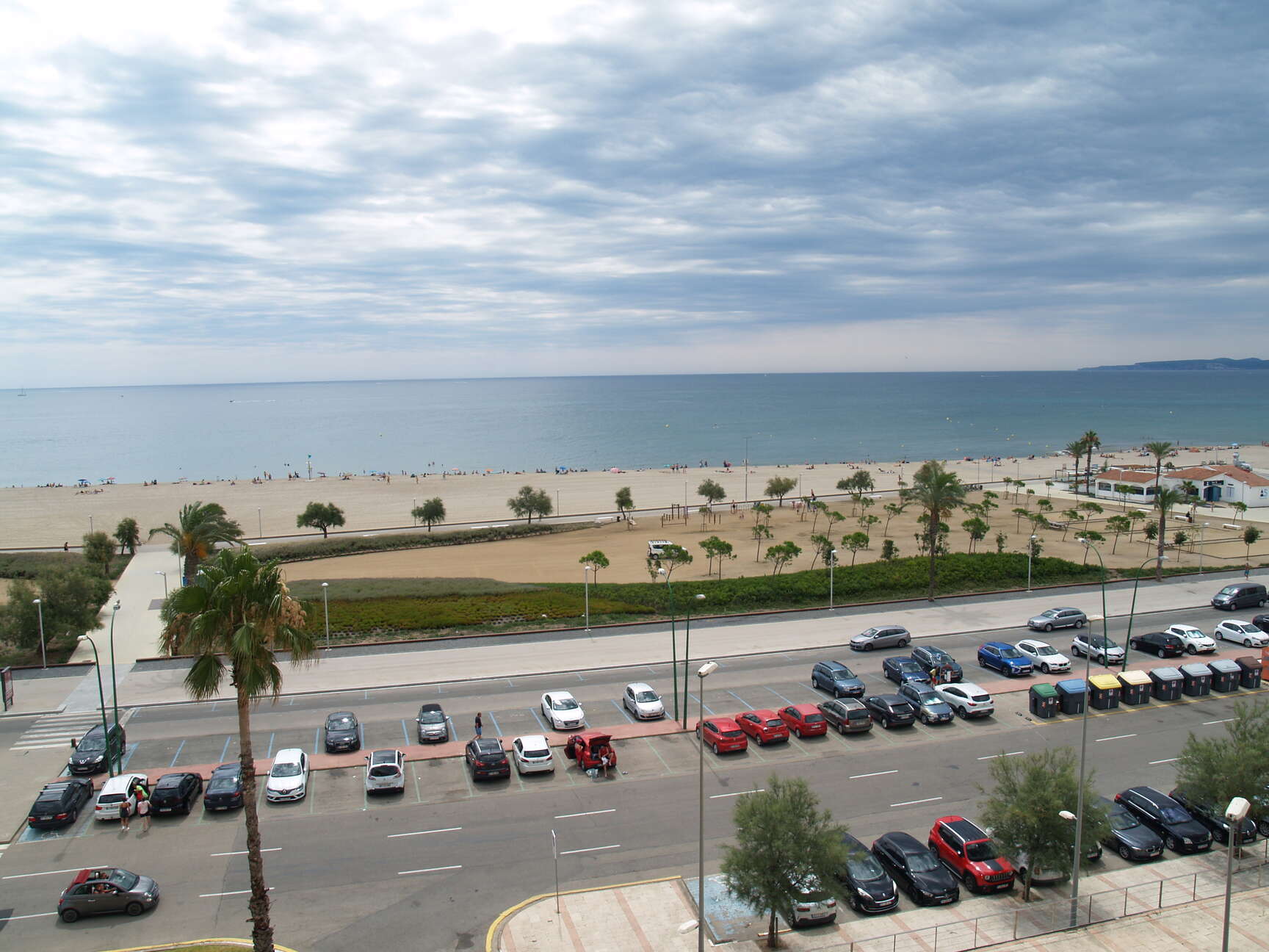 Beautiful apartment for sale in front of the beach of Empuriabrava