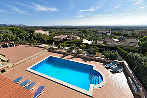 Beautiful villa for sale with views in a privileged area, Pau
