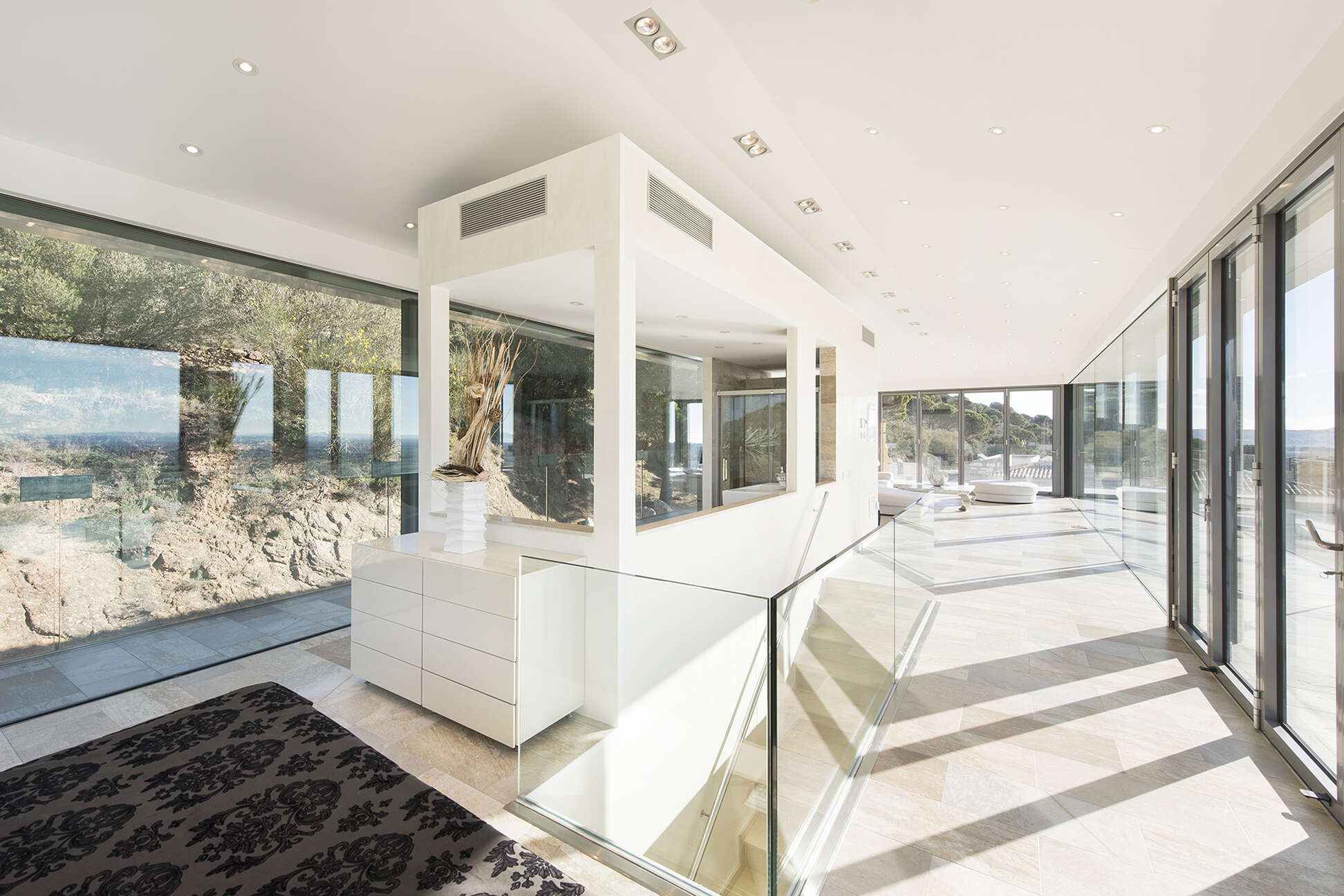 Spectacular luxury villa overlooking the Bay of Roses for sale, Pau