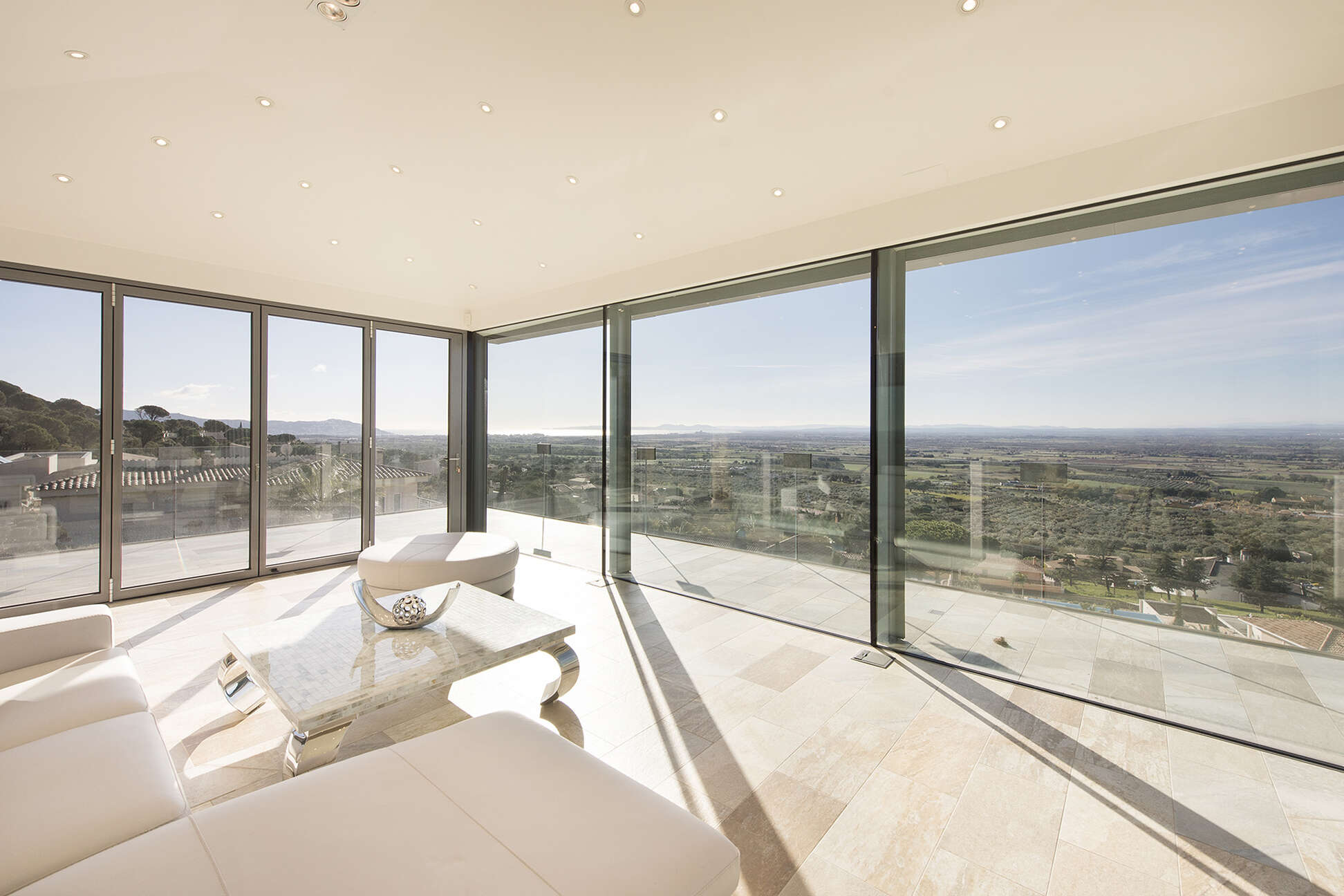 Spectaculaire villa de luxe avec vue sur la baie de Roses à vendre, Pau