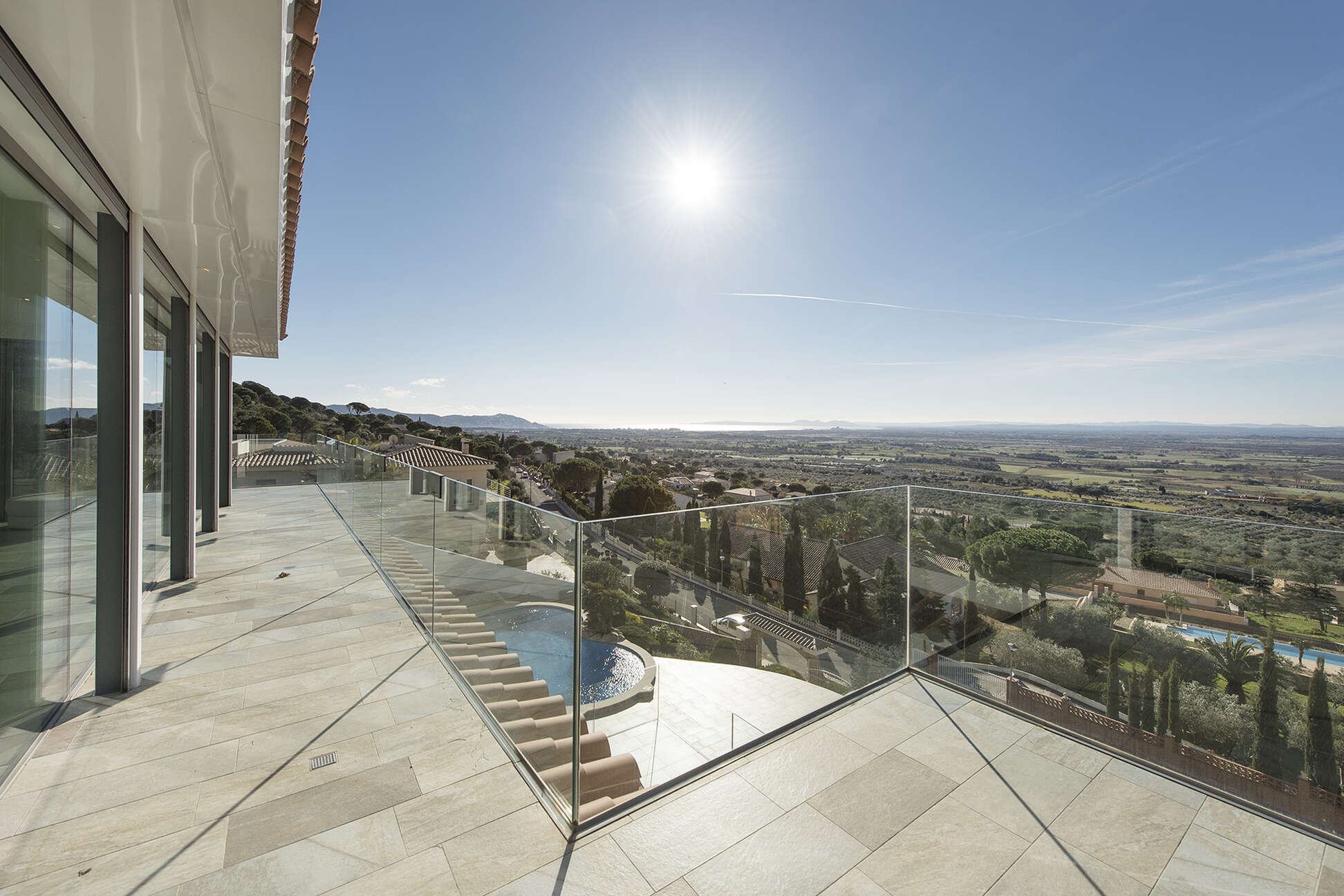 Spectaculaire villa de luxe avec vue sur la baie de Roses à vendre, Pau