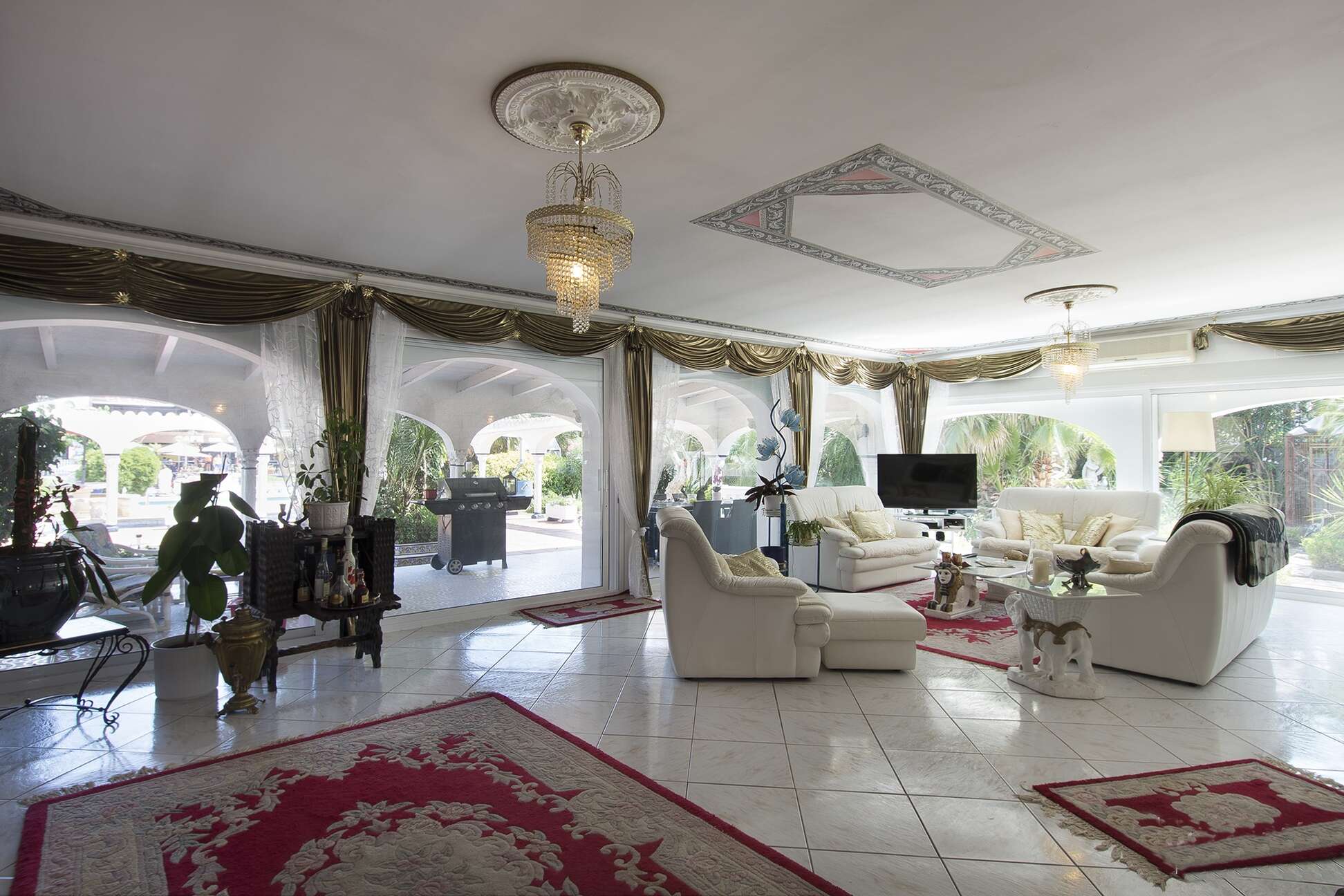 Fantastic house with 30 meters mooring, Empuriabrava center