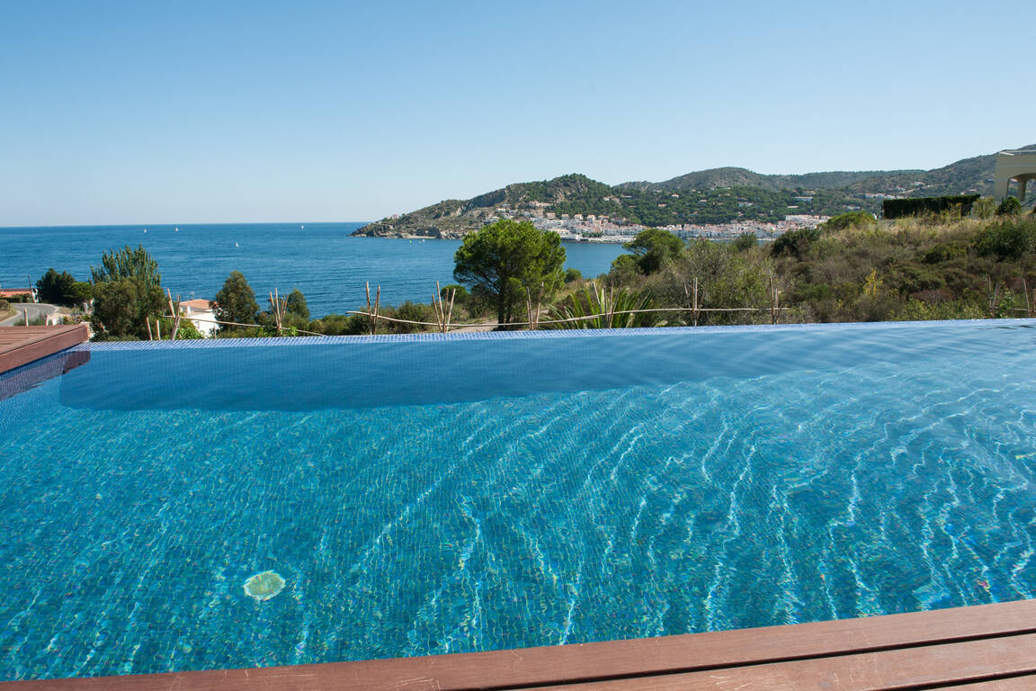 Spectacular villa for sale overlooking the sea Port de la Selva