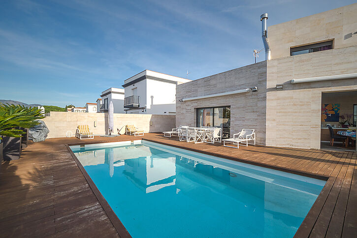 haus-canal-liegeplatz-modern-pool-verkauf-empuriabrava-304