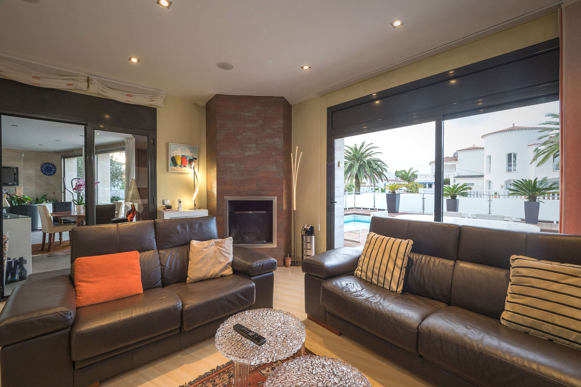 Nice modern style villa with mooring for sale Empuriabrava