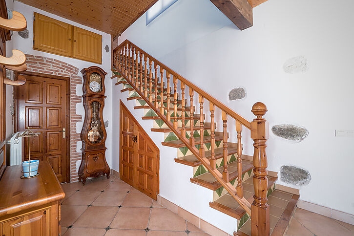 Nice country house with spacious views for sale in Agullana