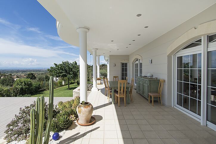 Preciosa casa de luxe a la venda amb vistes a Badia Roses a Pau