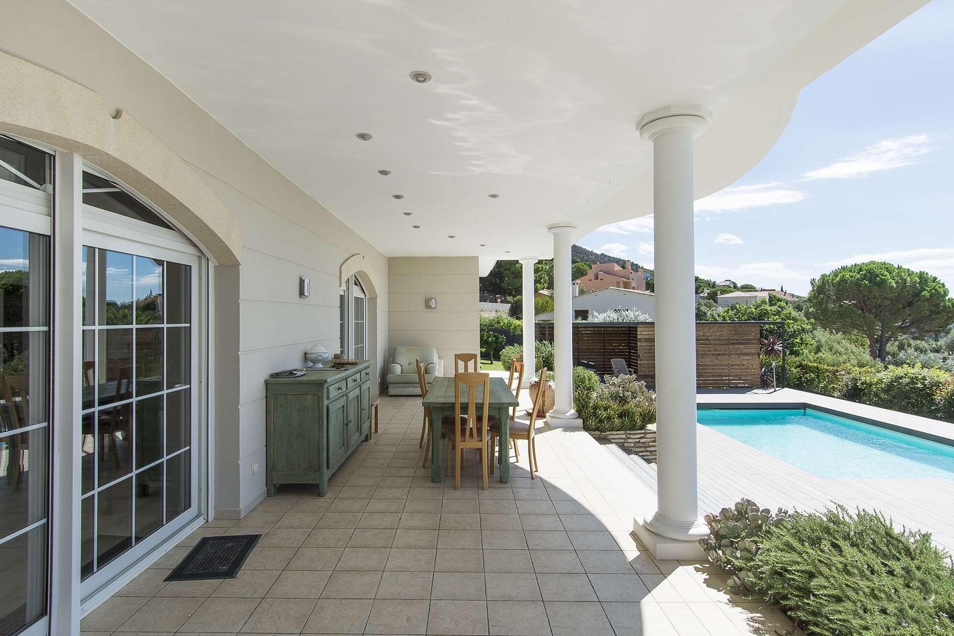 Schönes Luxushaus zum Verkauf mit Blick auf Roses Bay in Pau