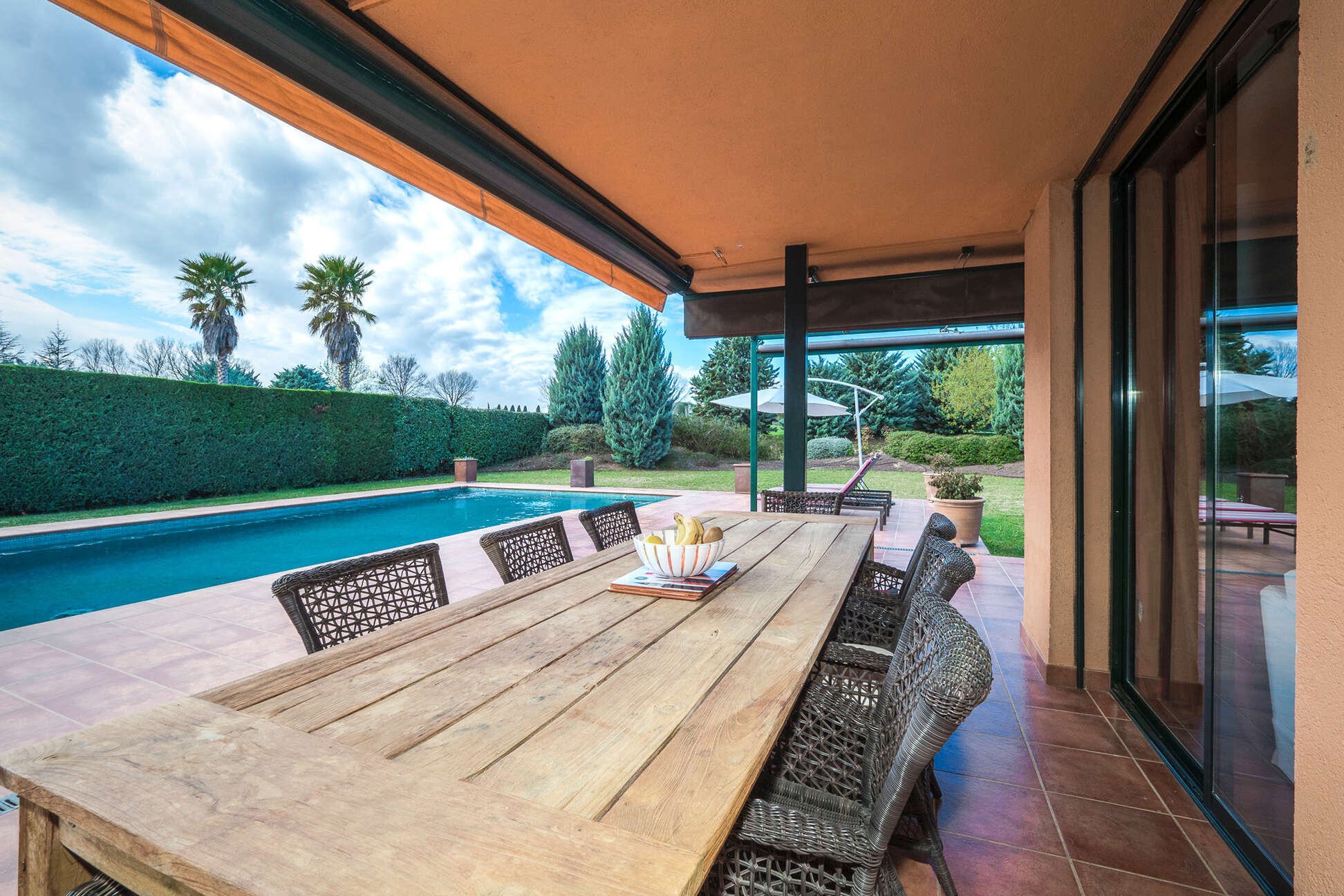 casa-golf-torremirona-piscina-reformada-venda-351