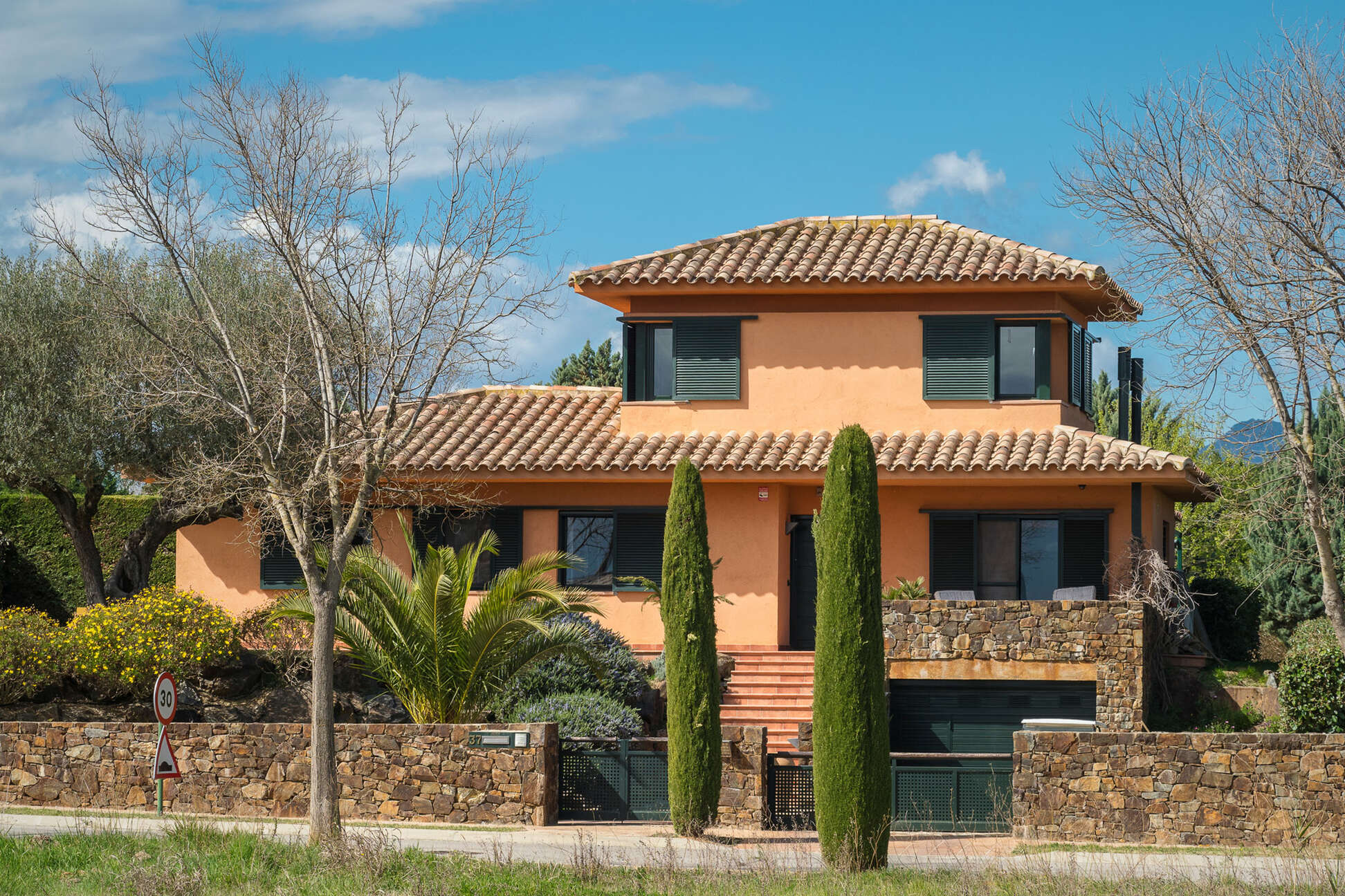 Beautiful house for sale in Torremirona Golf