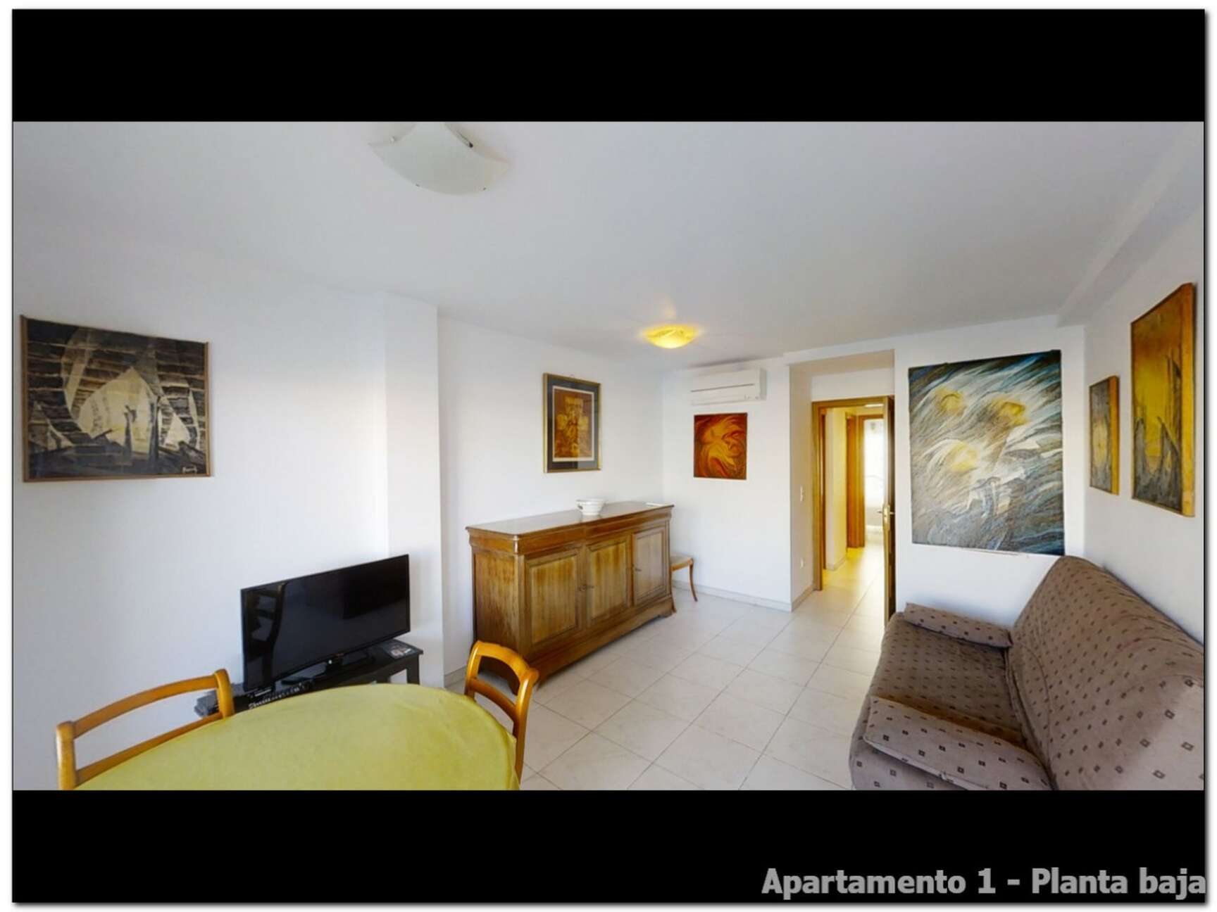 Bâtiment à vendre Empuriabrava, 3 appartements, grand garage et amarre de 20x6m.