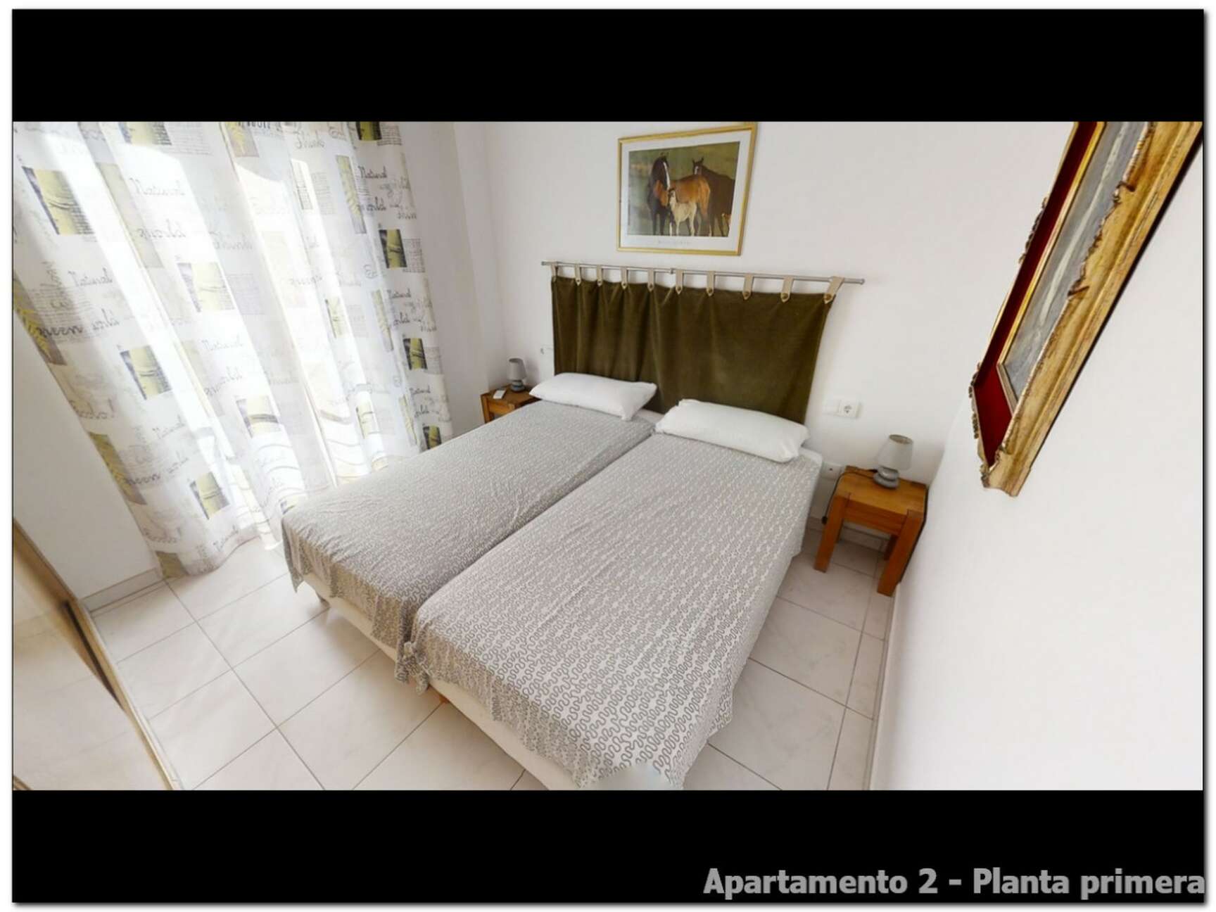 Immeuble à vendre Empuriabrava, 3 appartements, grand garage et amarre 20x6m