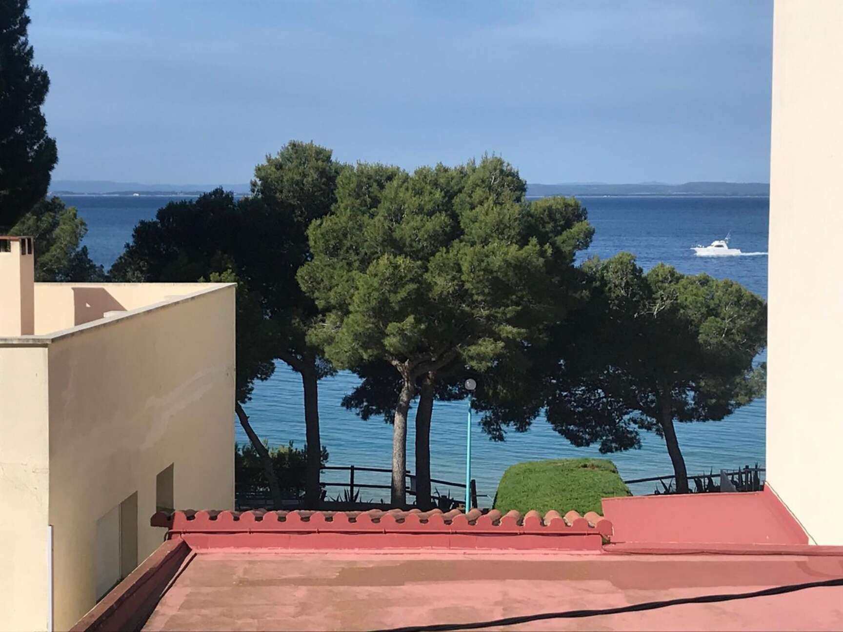 Apartamento reformado a 50 metros playa Almadrava,,Roses