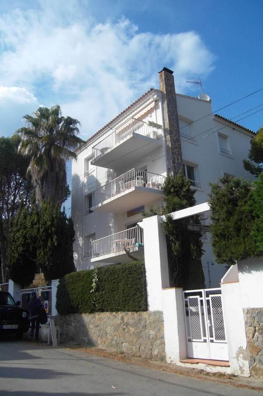 Apartamento reformado a 50 metros playa Almadrava,,Roses