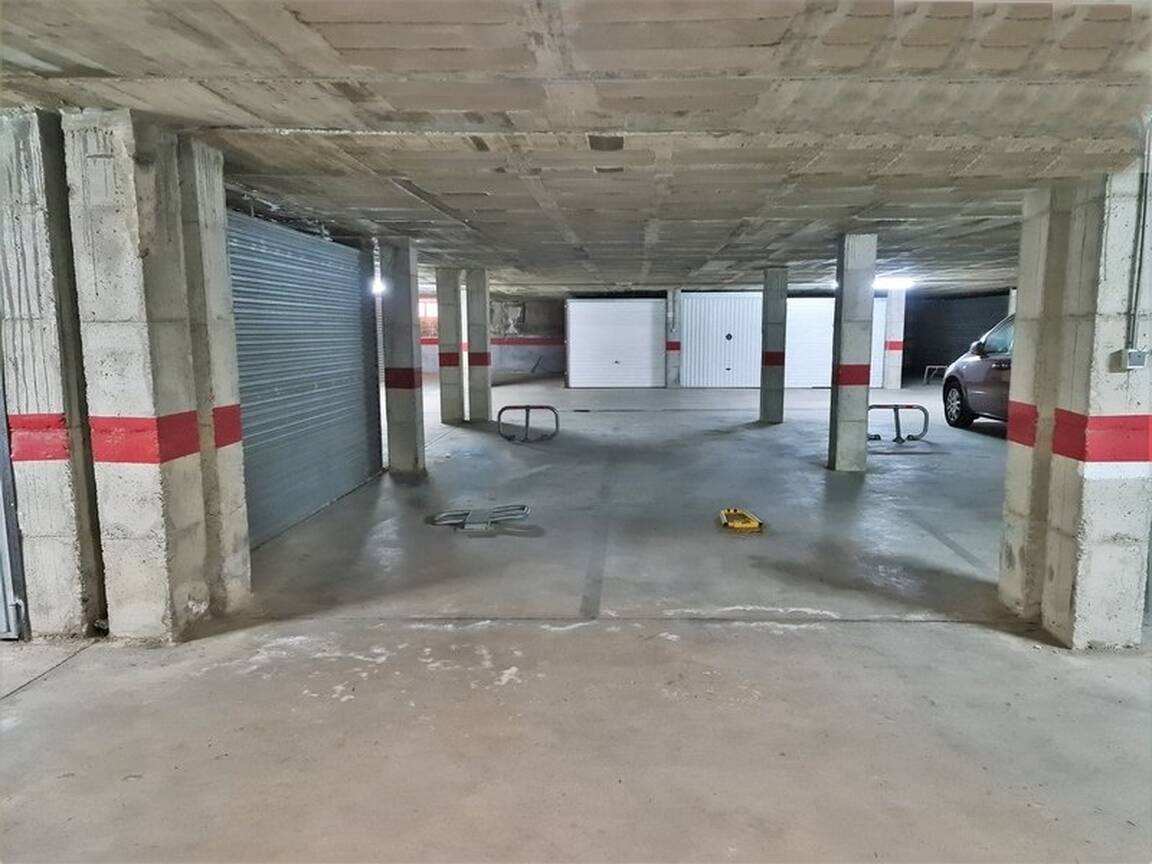 Wohnung mit Parkplatz in 1. Meereslinie zu verkaufen Empuriabrava
