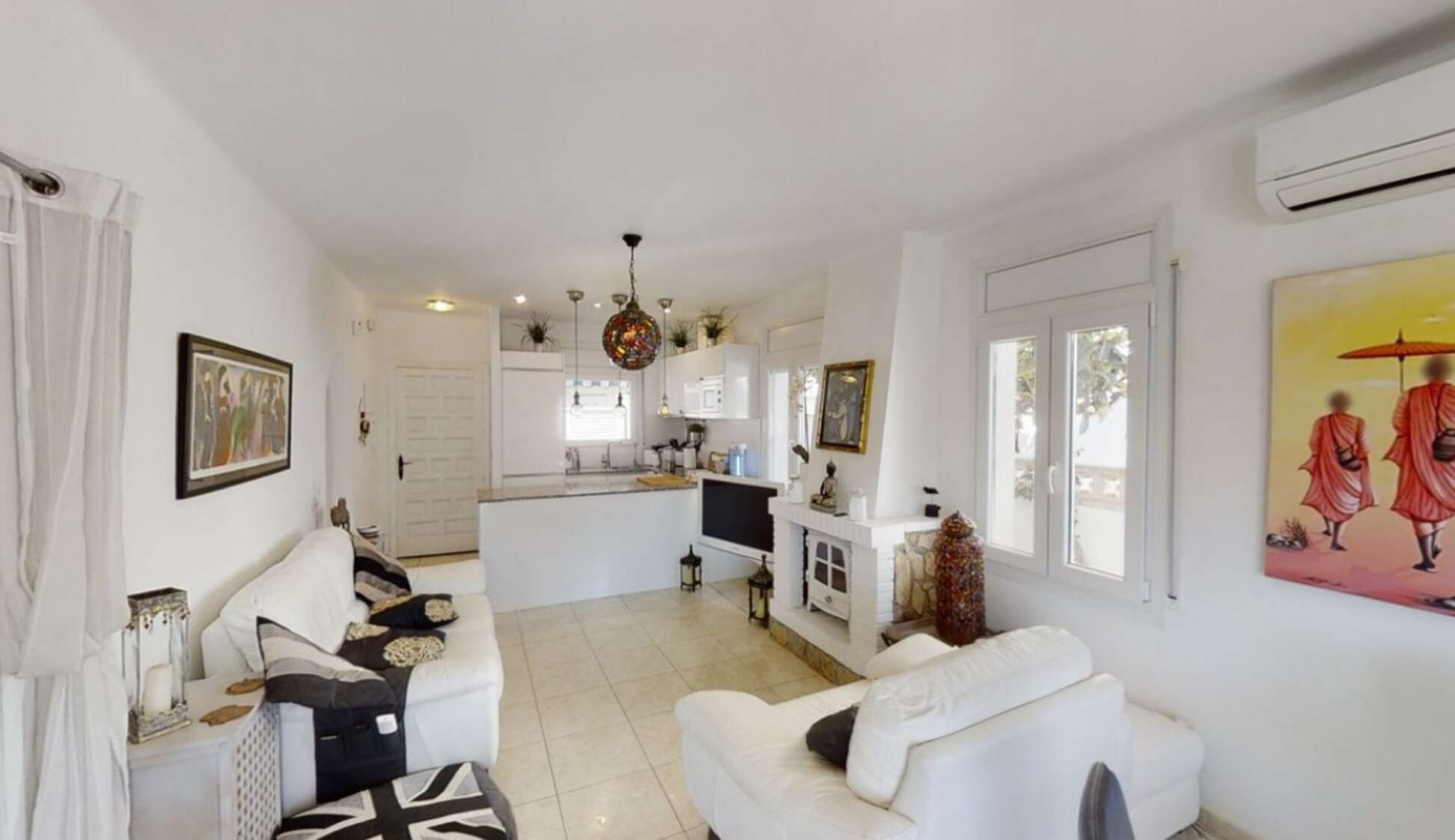 Haus am Kanal mit 10 m Liegeplatz am Empuriabrava-Kanal.