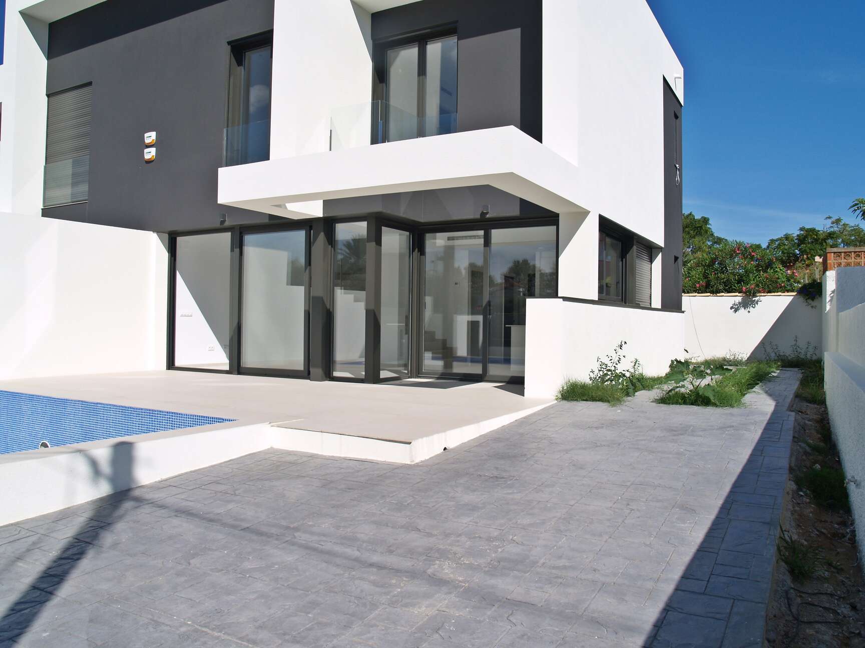 Modern style house for sale Empuriabrava  ( D )