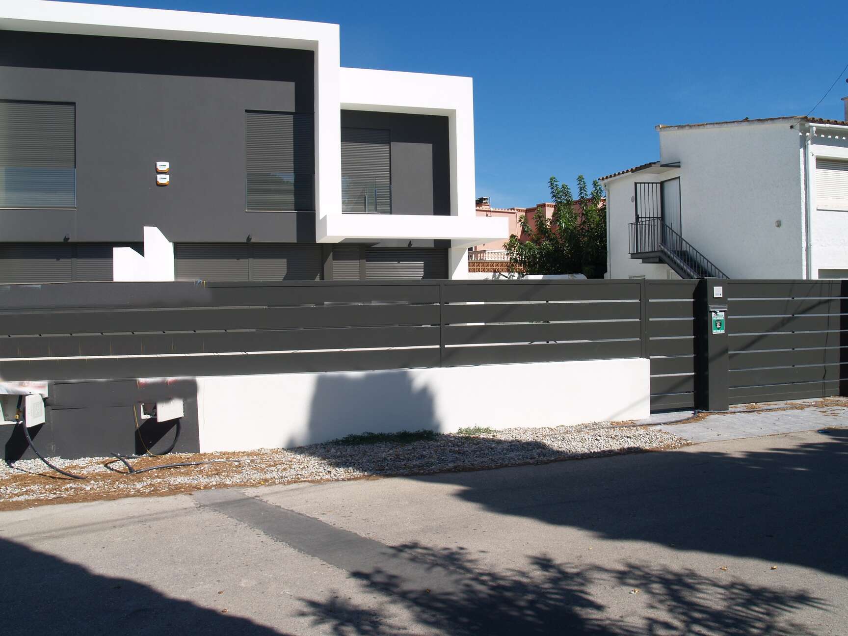 Neues Haus im modernen Stil zu verkaufen Empuriabrava  ( D )