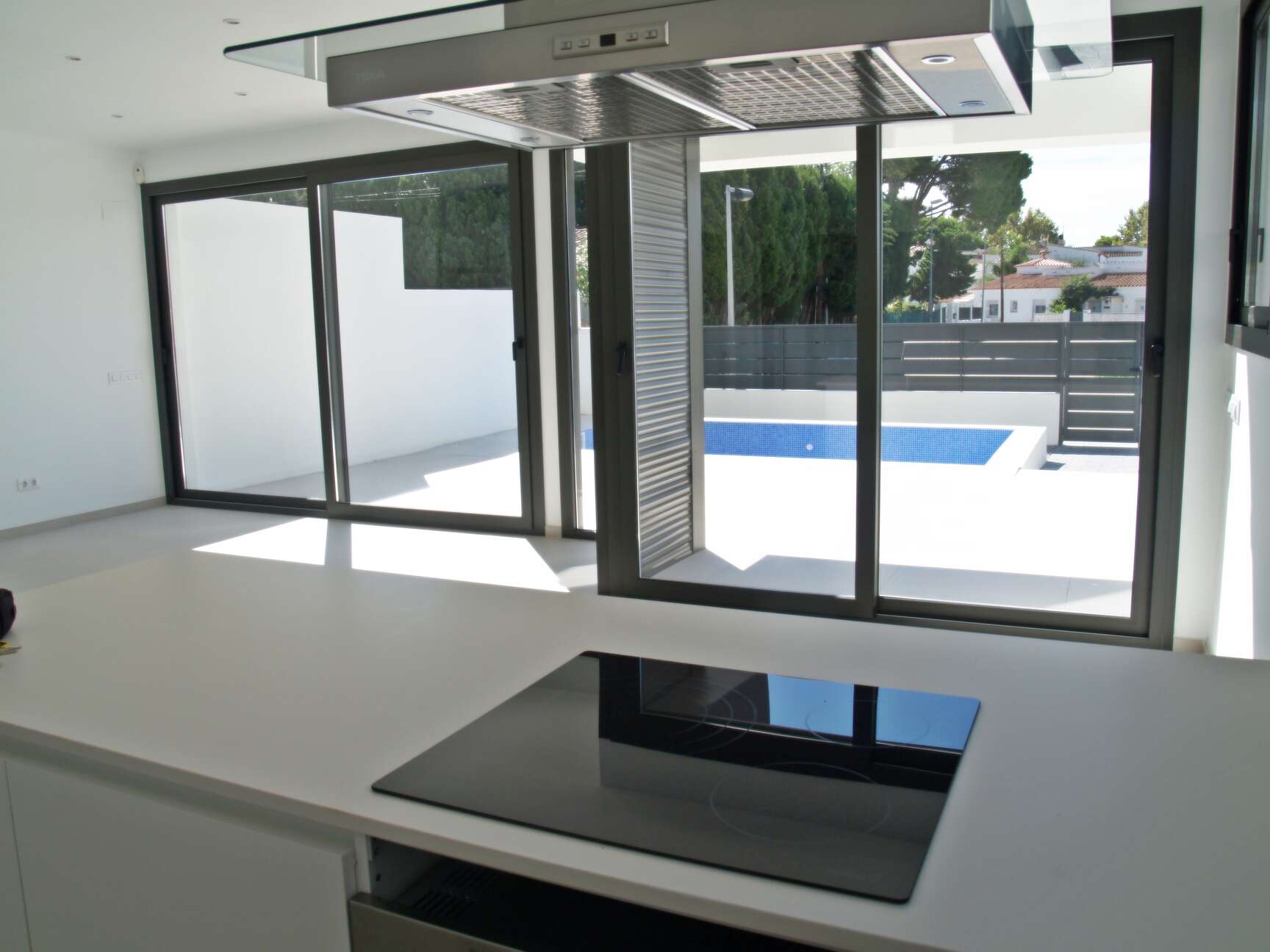 Nueva casa de estilo moderno en venta Empuriabrava ( I )