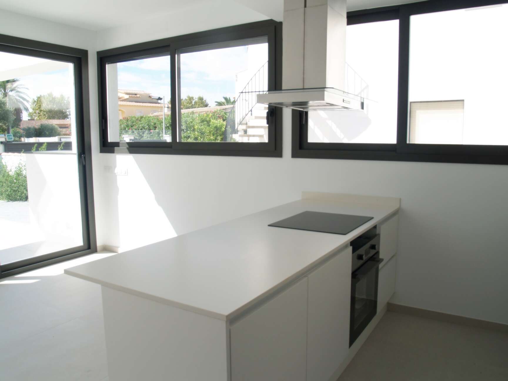 Nueva casa de estilo moderno en venta Empuriabrava ( I )