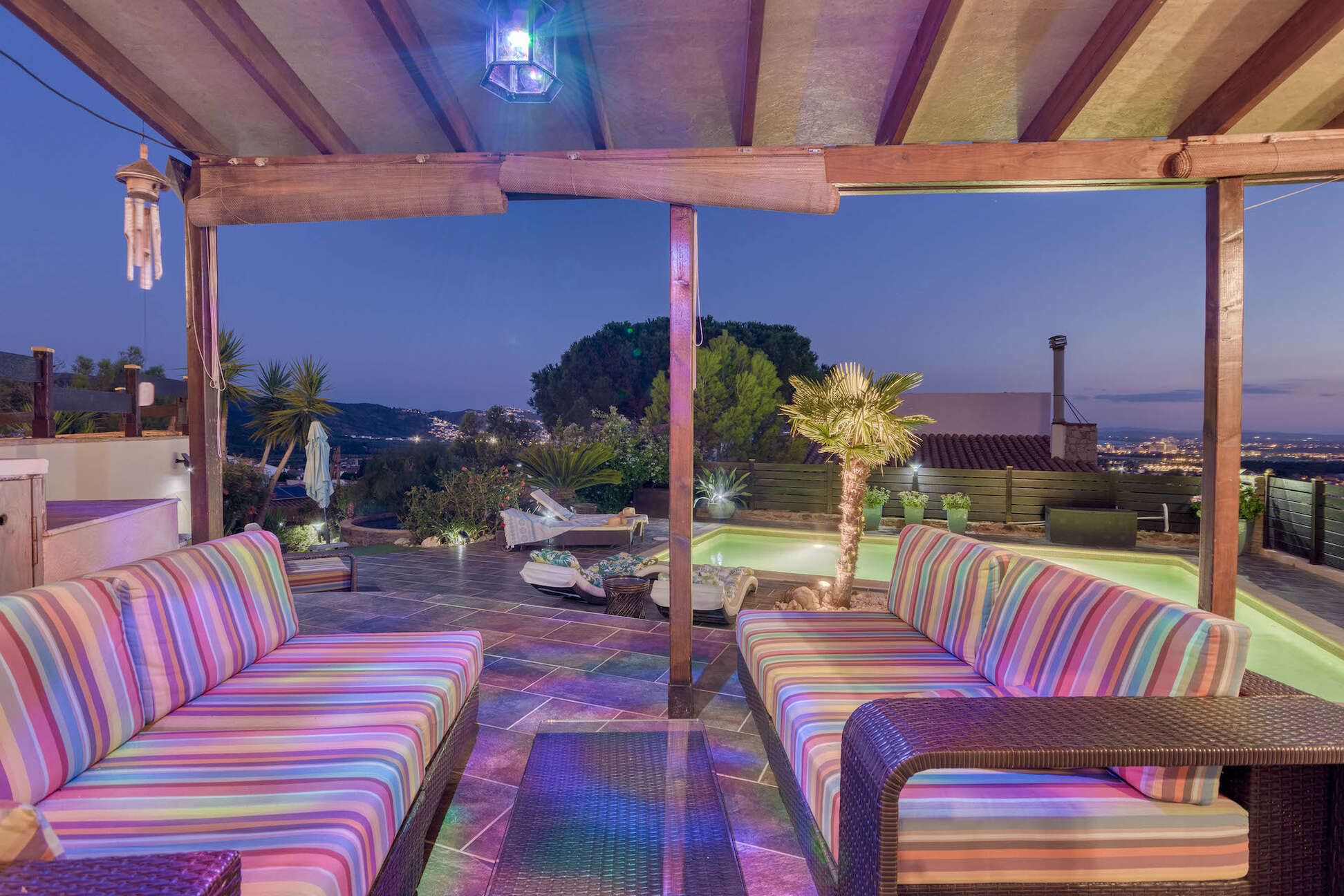 Elegant villa with panoramic views for sale Roses