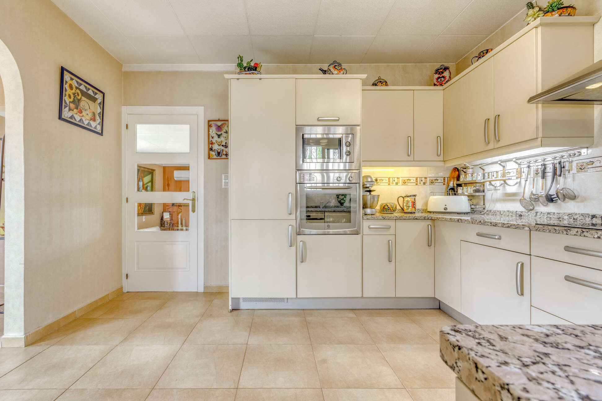 Elegant villa with panoramic views for sale Roses