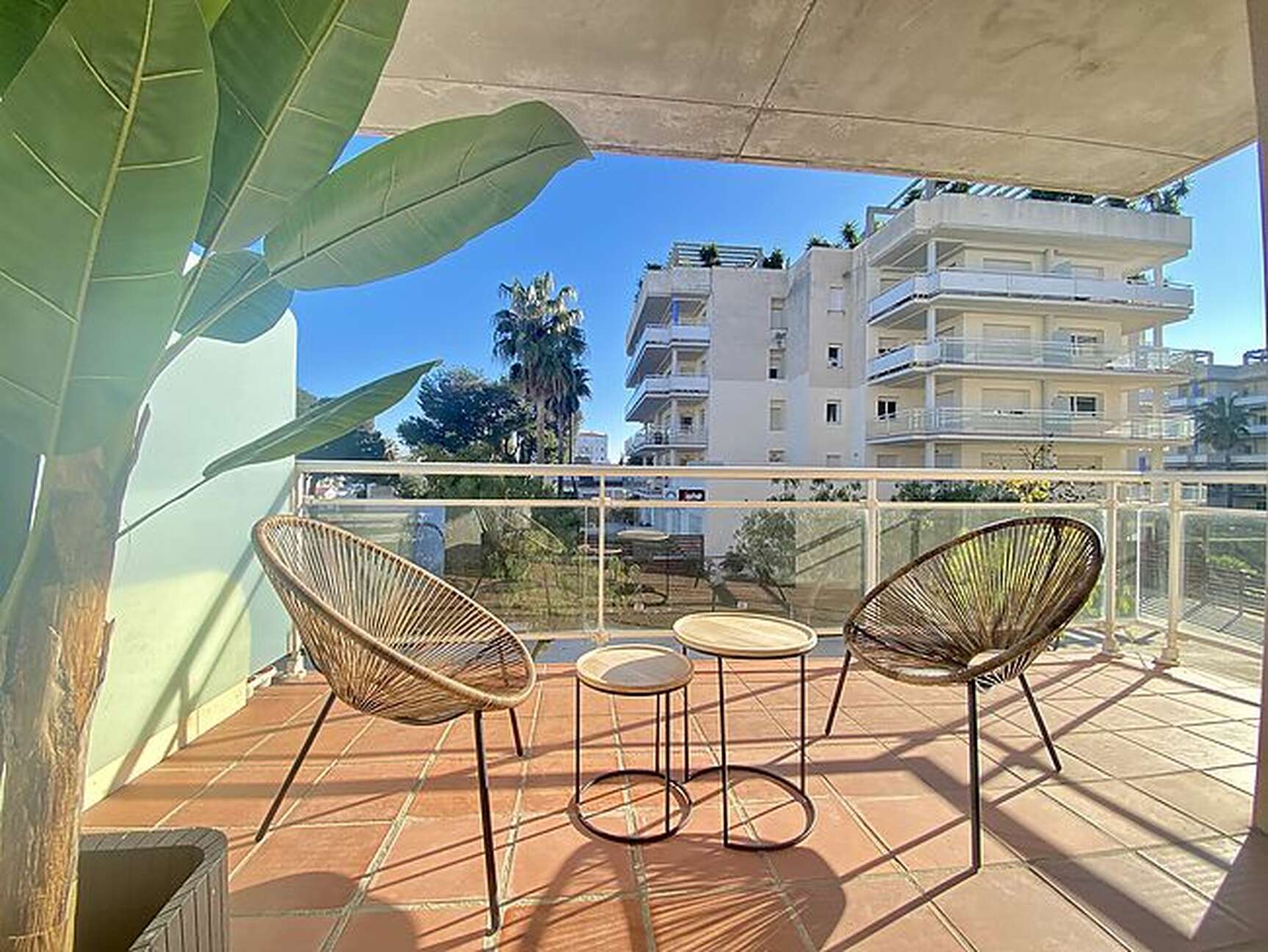 nice-apartment-big-terrace-pool-sale-roses-638