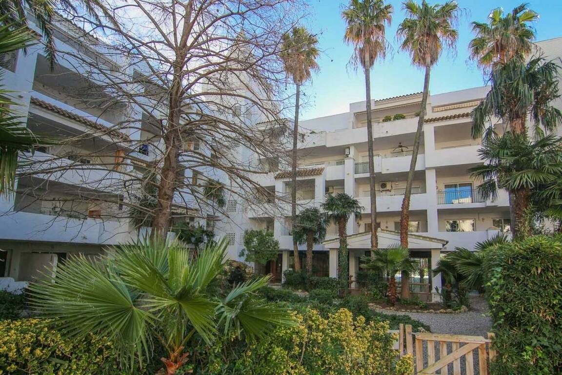 Apartamento en la última planta a la venta en Roses
