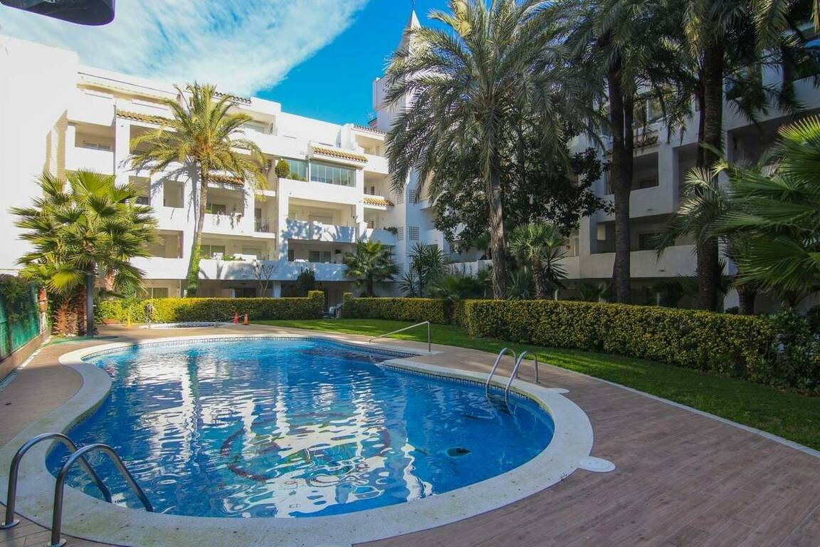 Apartamento en la última planta a la venta en Roses