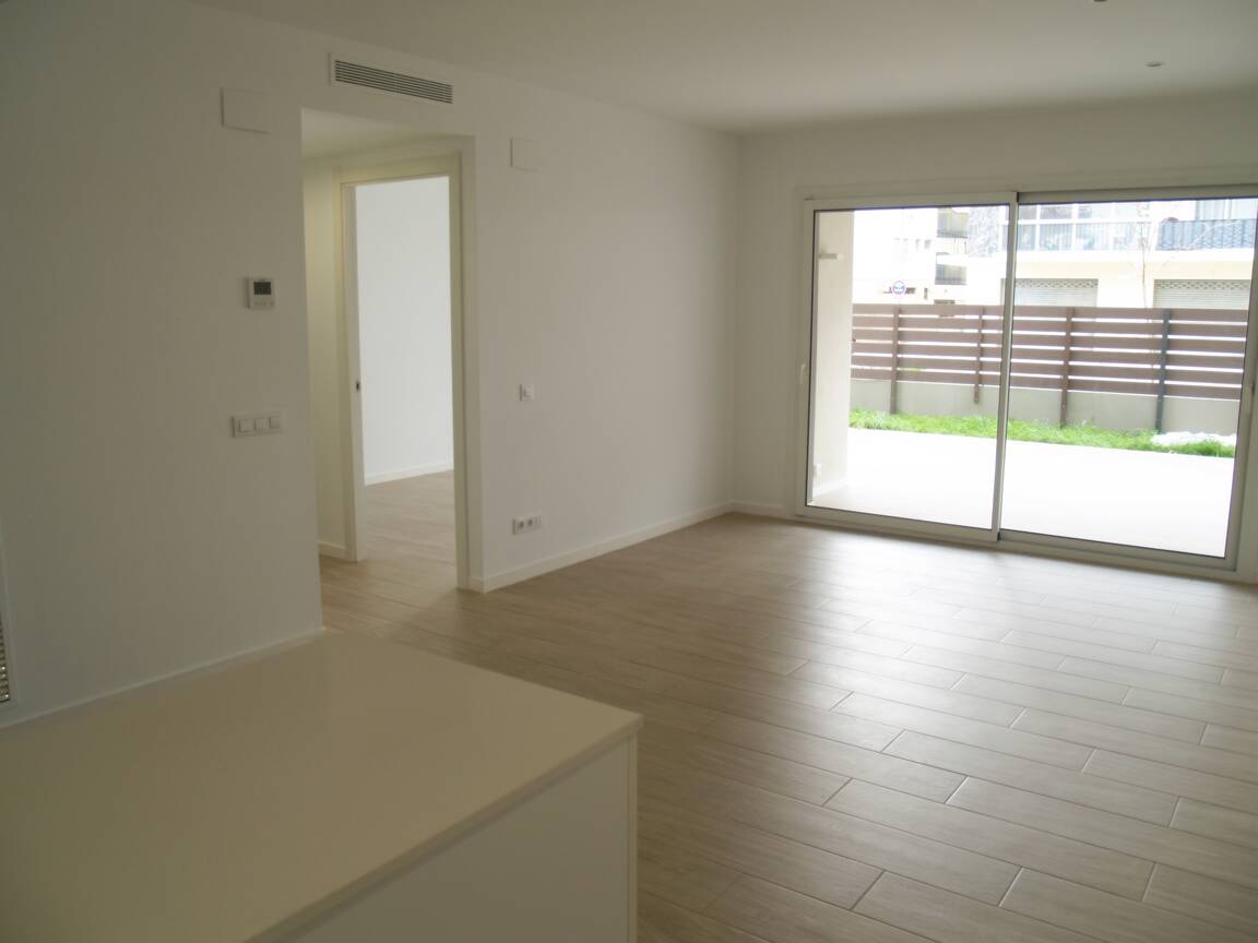 Nou apartament en planta baixa a 300 metres de la platja Roses