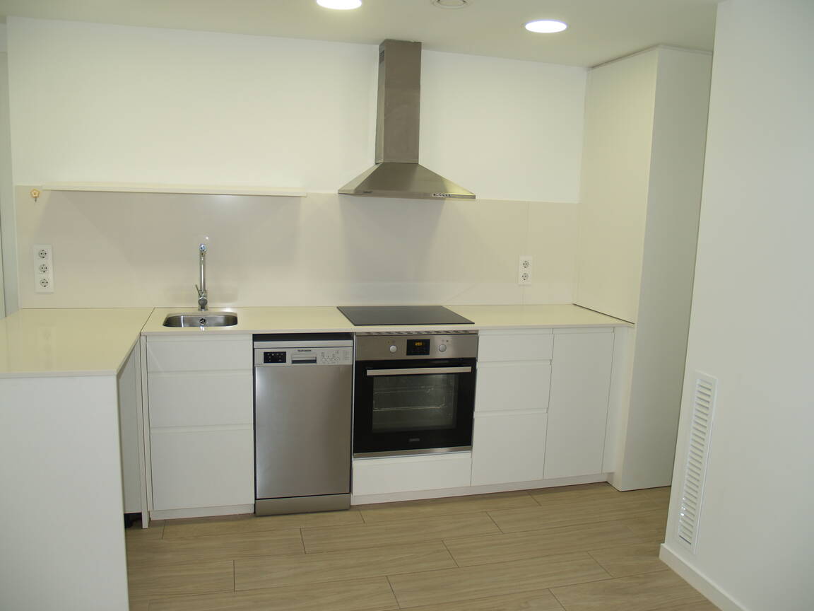 Nou apartament en planta baixa a 300 metres de la platja Roses