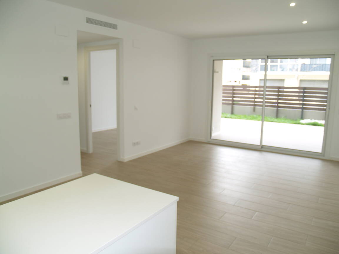 Nou apartament en planta baixa a 300 metres de la platja Roses