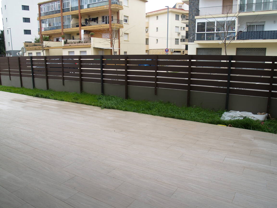 Nou apartament en planta baixa a 300 metres de la platja Roses