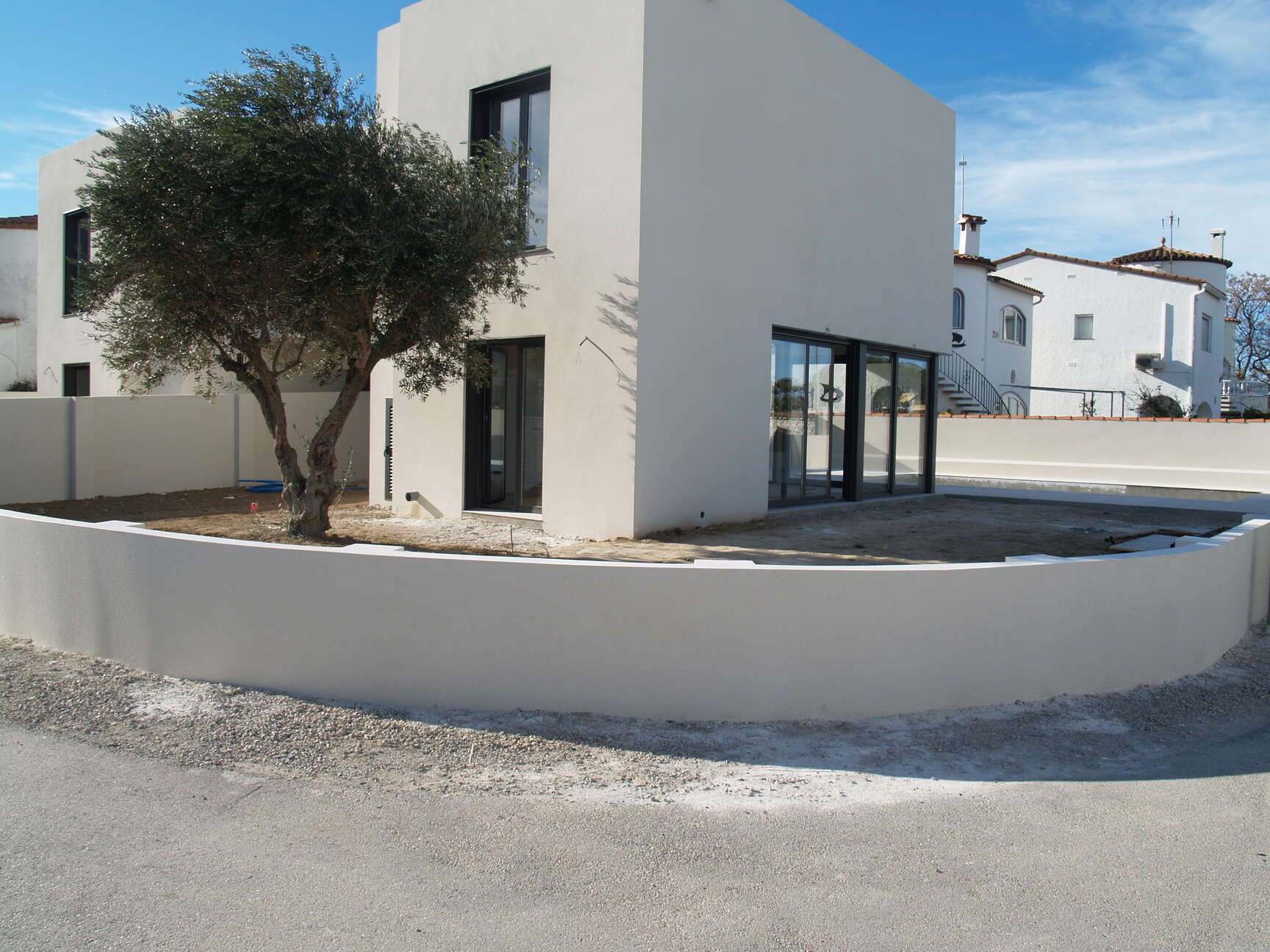 Moderna casa en construcció amb piscina a la venda a Empuriabrava (B)