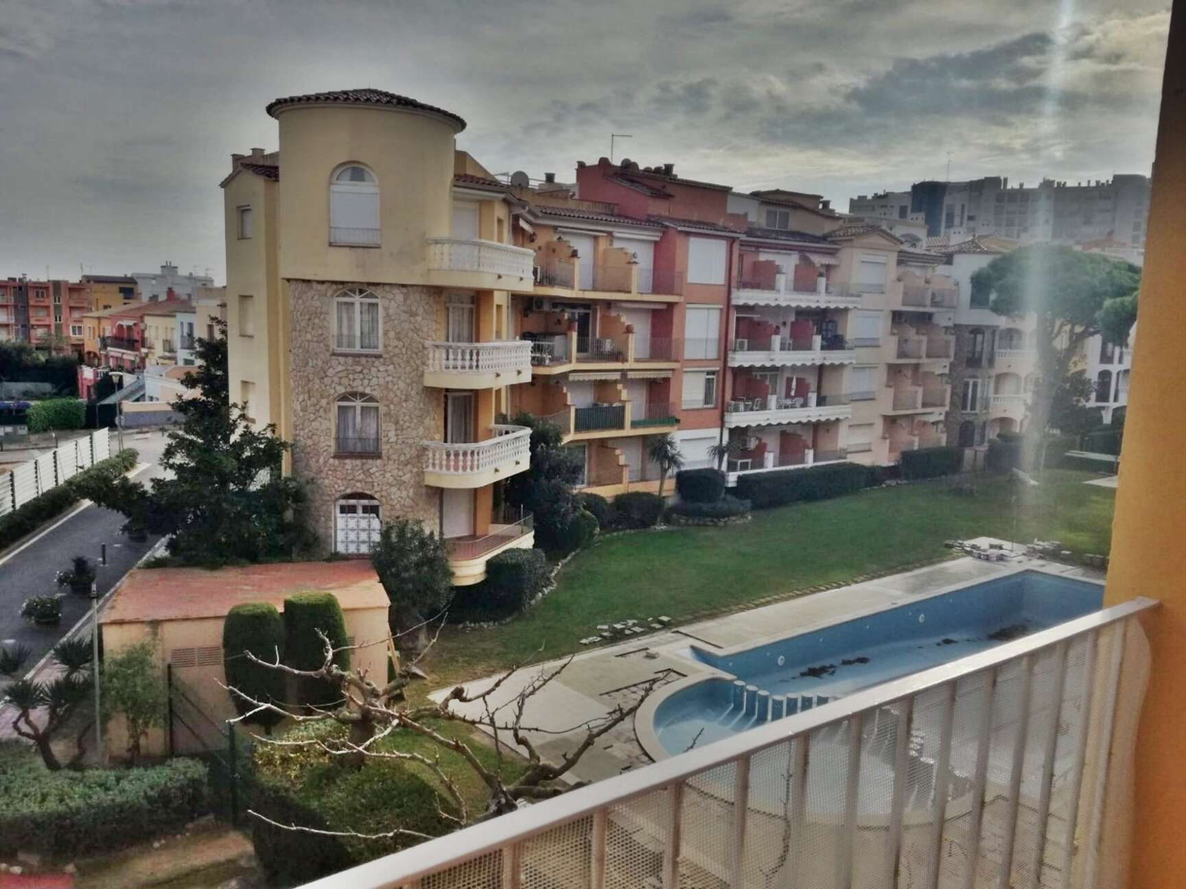 Pis a 300 metres de la platja en venda a Empuriabrava.