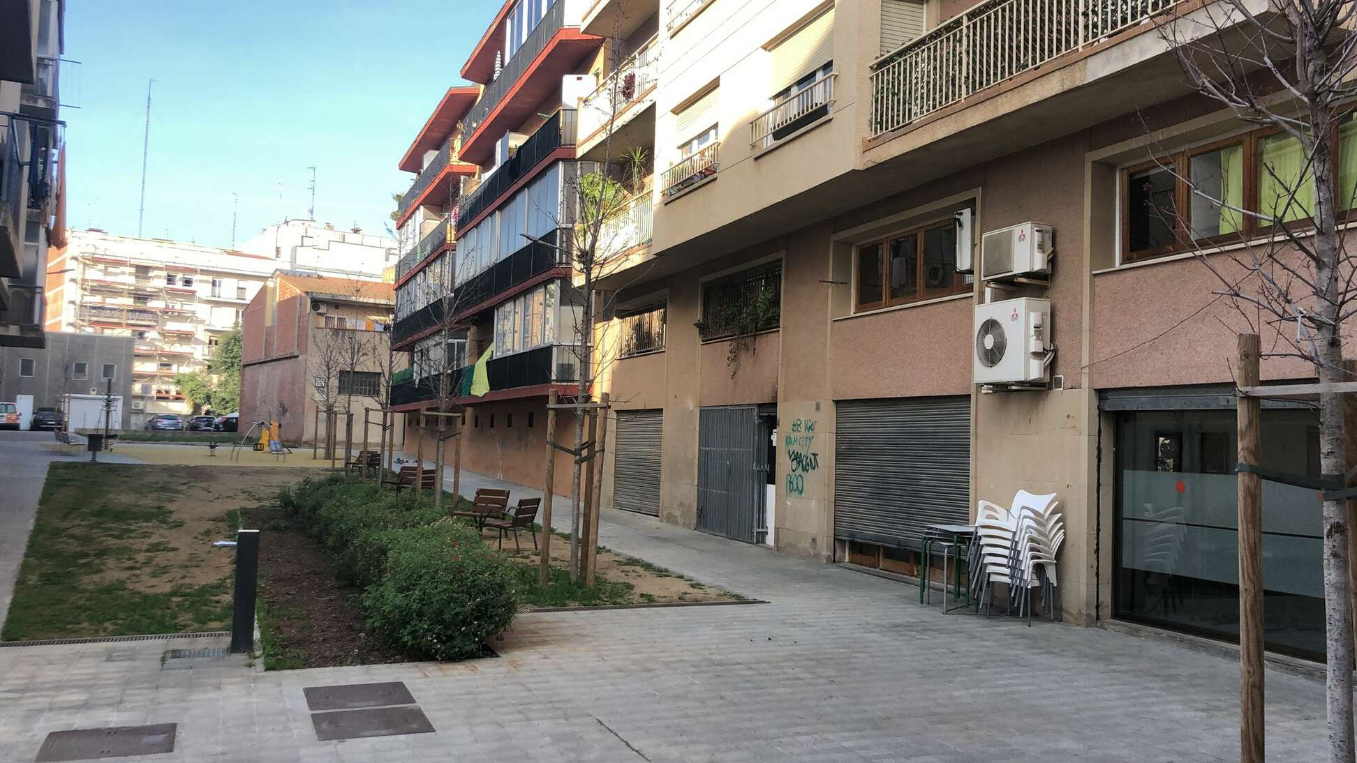 deux-locaux-commerciaux-a-vendre-a-figueres-657