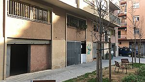 Two cheap commercial premises for sale in Figueres