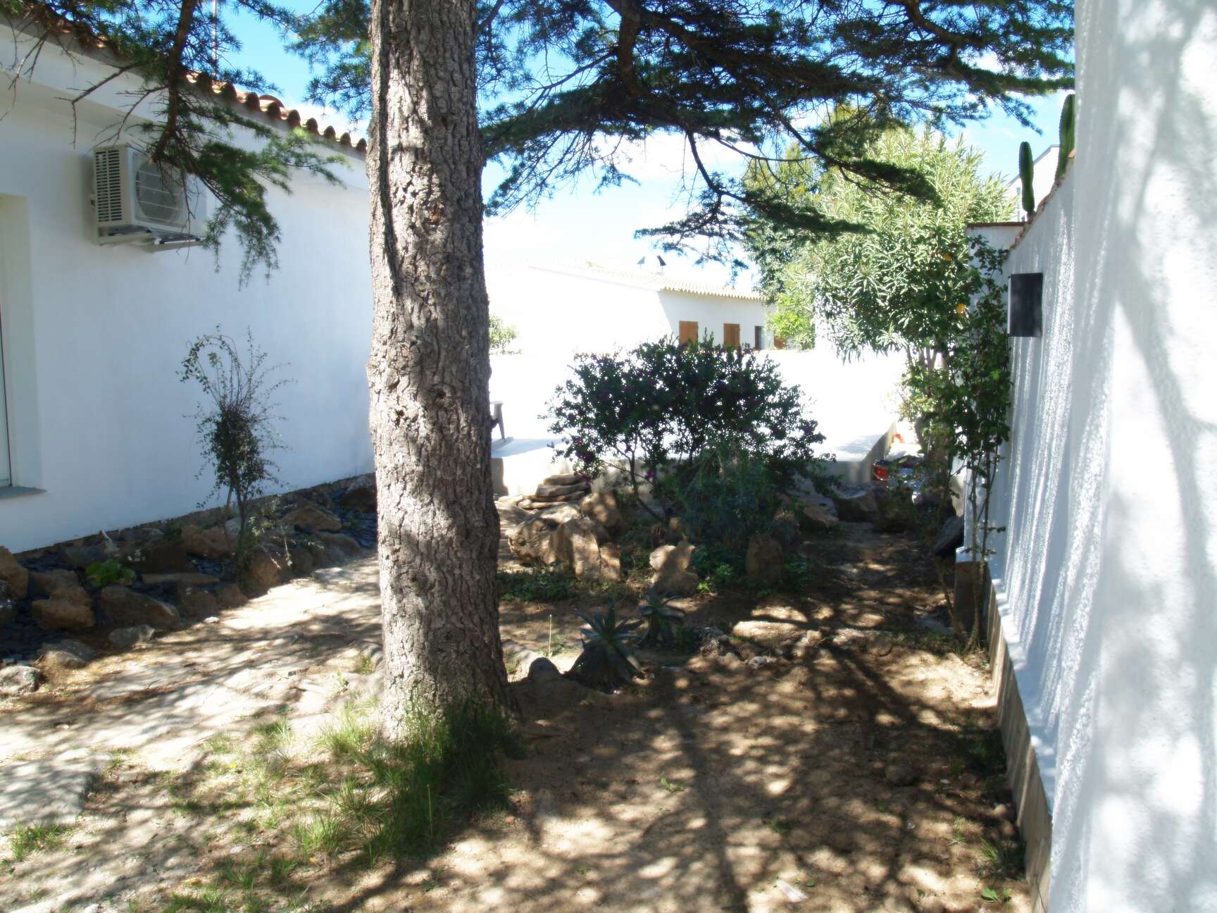 Preciosa casa reformada a la venda a Empuriabrava