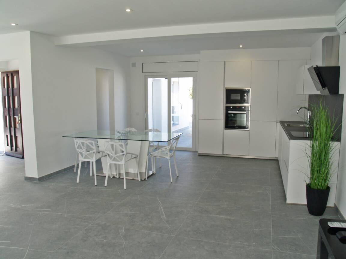 Belle maison rénovée à vendre à Empuriabrava