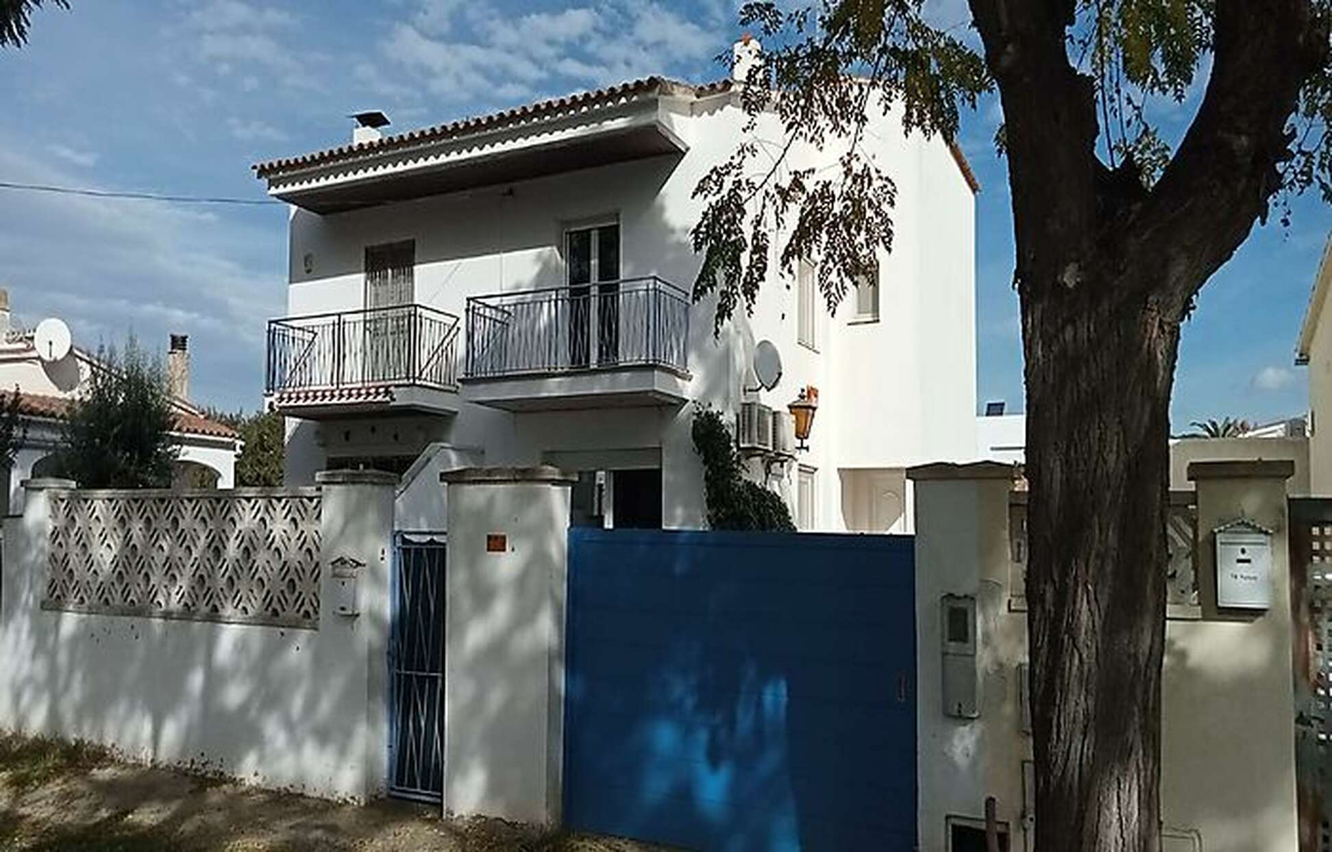 casa-amb-jardi-i-garatje-a-vendre-a-empuriabrava-662