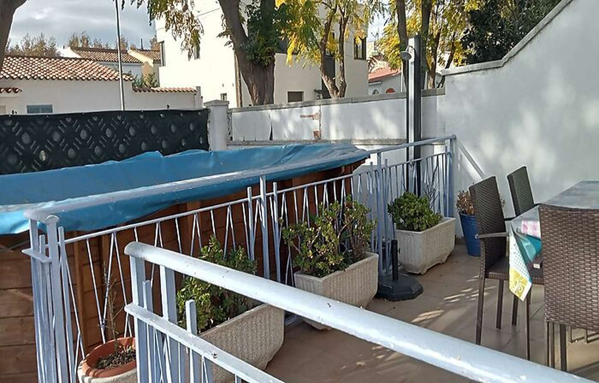 Casa adossada a la venda amb jardí a Empuriabrava