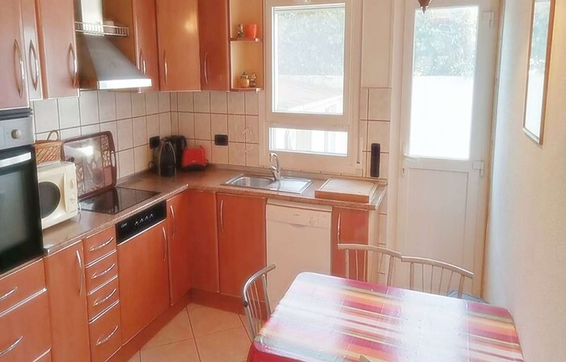 Casa adossada a la venda amb jardí a Empuriabrava