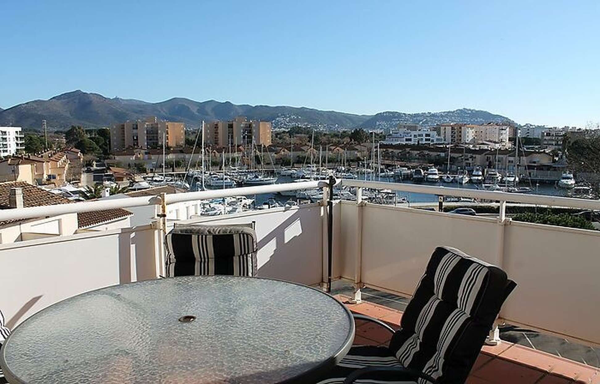 wohnung-mit-grosse-terrasse-pool-zu-verkaufen-in-roses-664