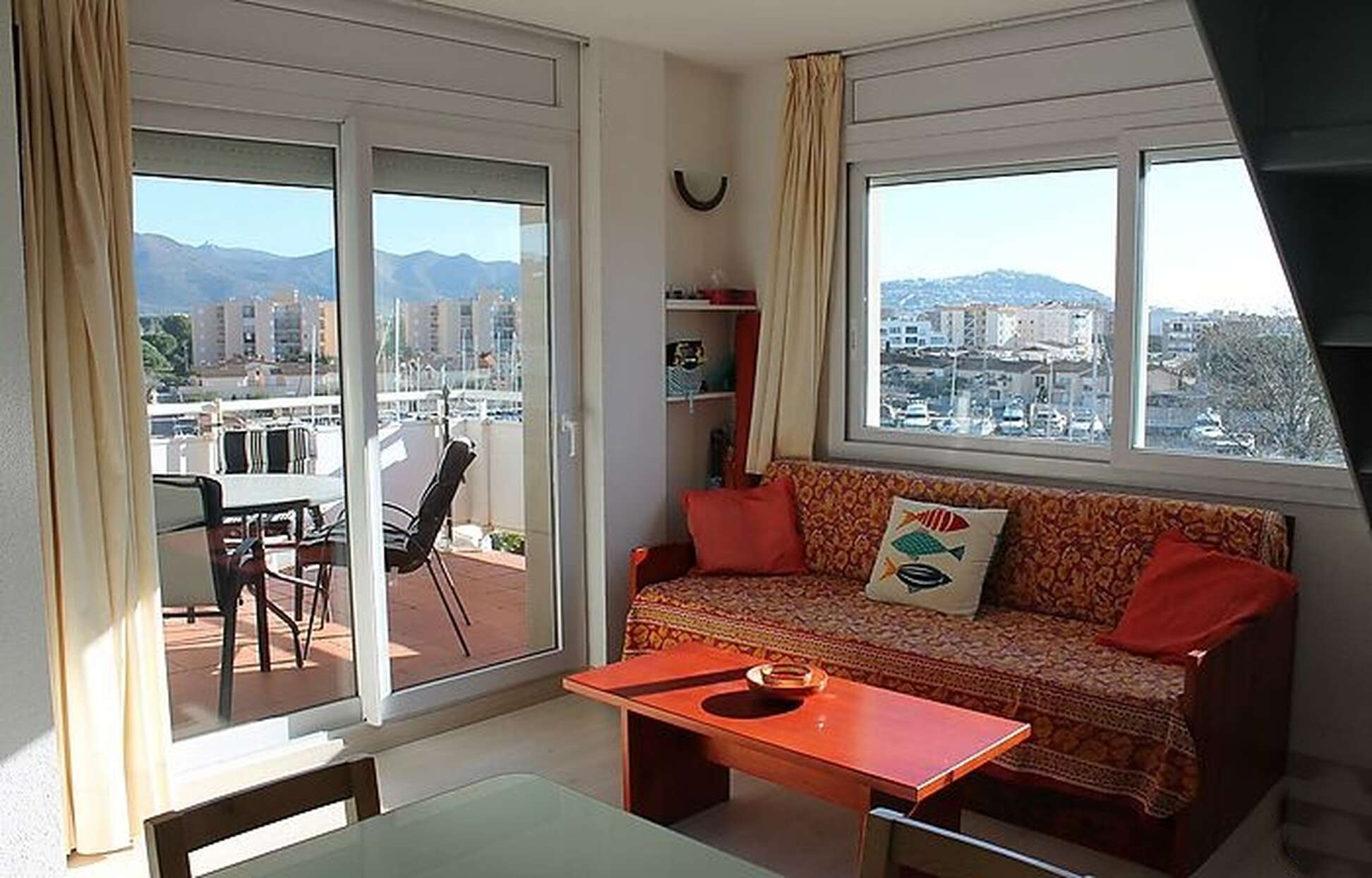 Wohnung mit großer Terrasse zum Verkauf Rosas