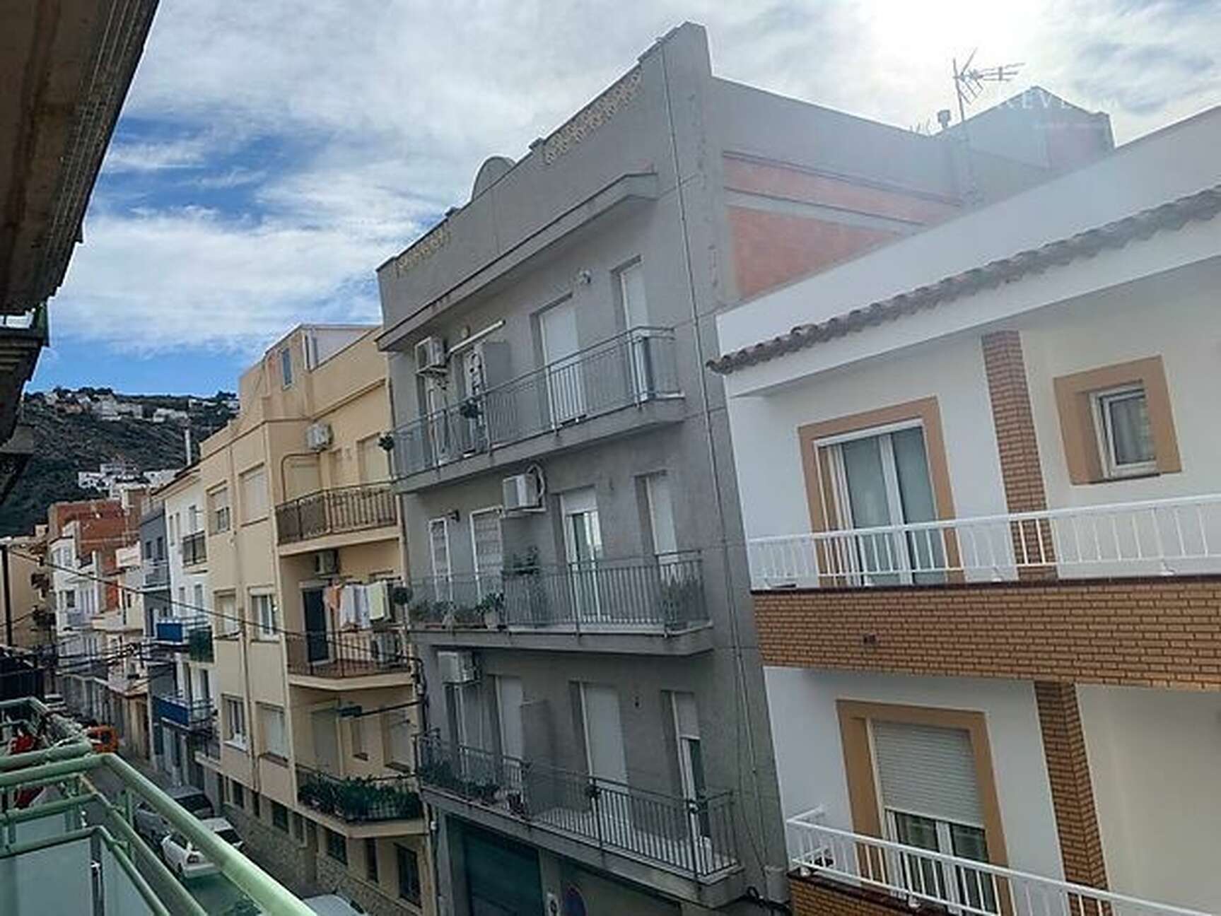 Bonito Piso a 300 m de la playa ,en el centro de Roses