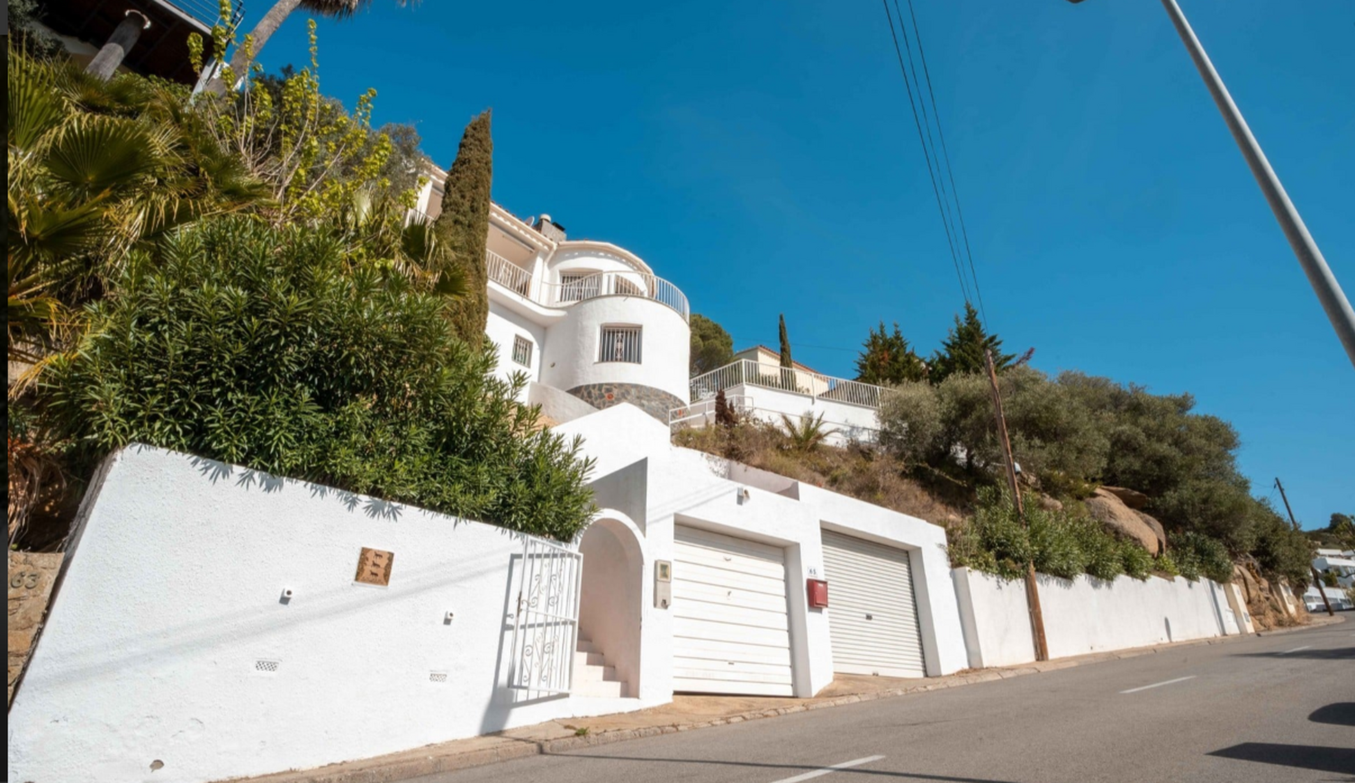 Bonita casa con vistas a Canyelles a la venta