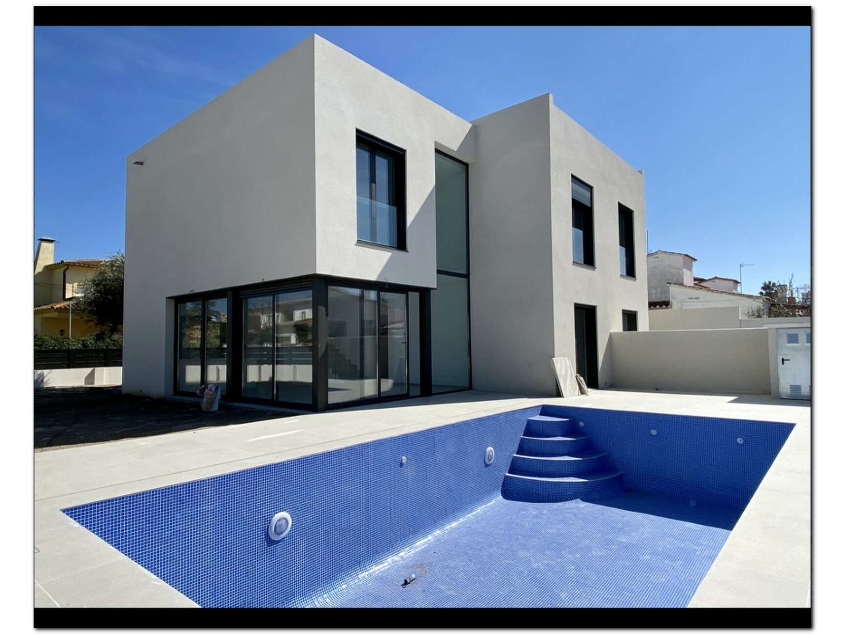 moderna-casa-nueva-venta-piscina-empuriabrava-544