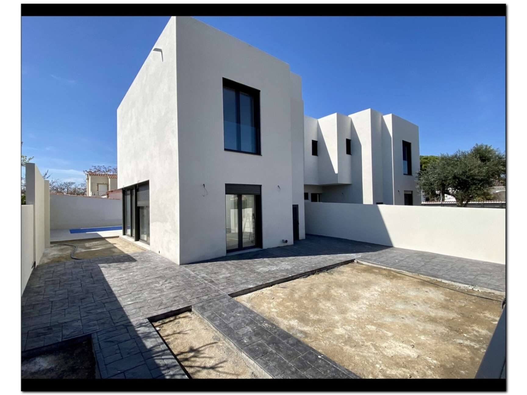 Modern style house under construction for sale in Empuriabrava ( A )